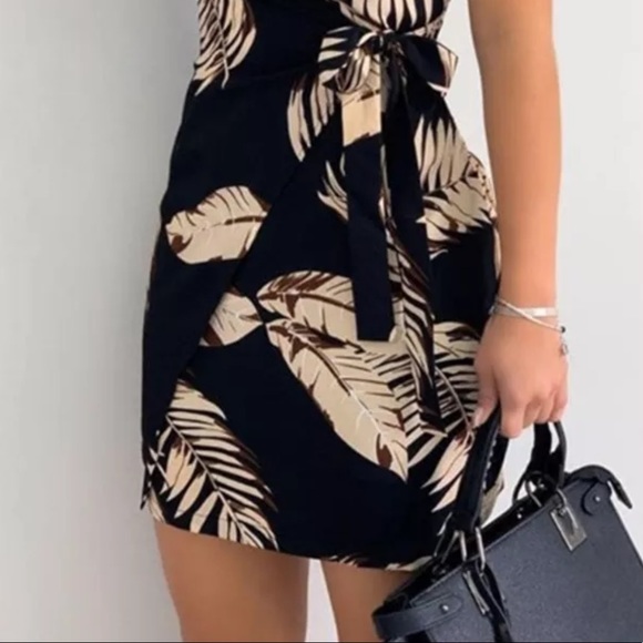 Tropical Print V neck Wrap Casual dress for summer - Picture 2 of 3